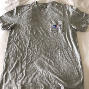 Men’s Vineyard Vines t-shirt